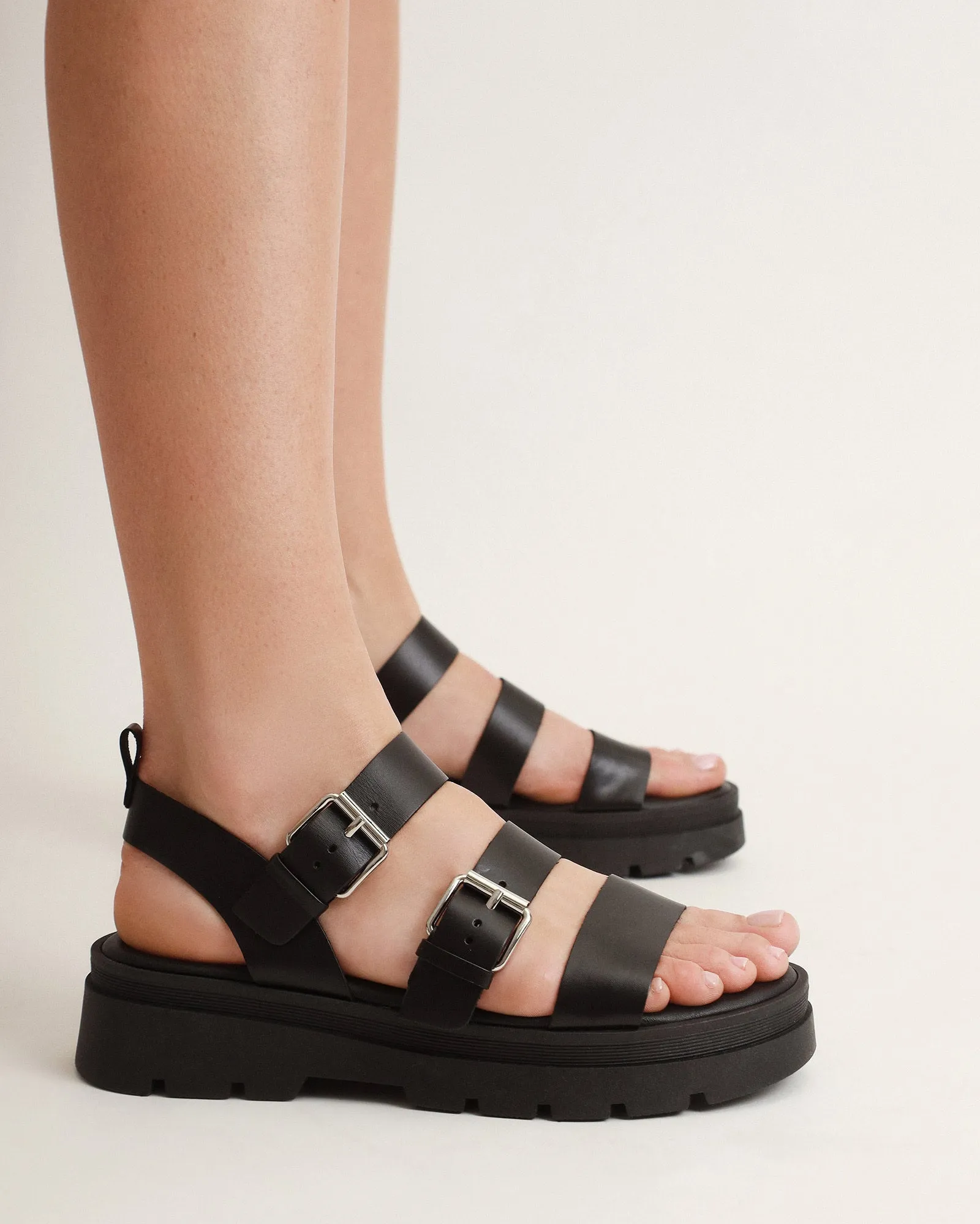 GIA FLAT SANDALS BLACK LEATHER