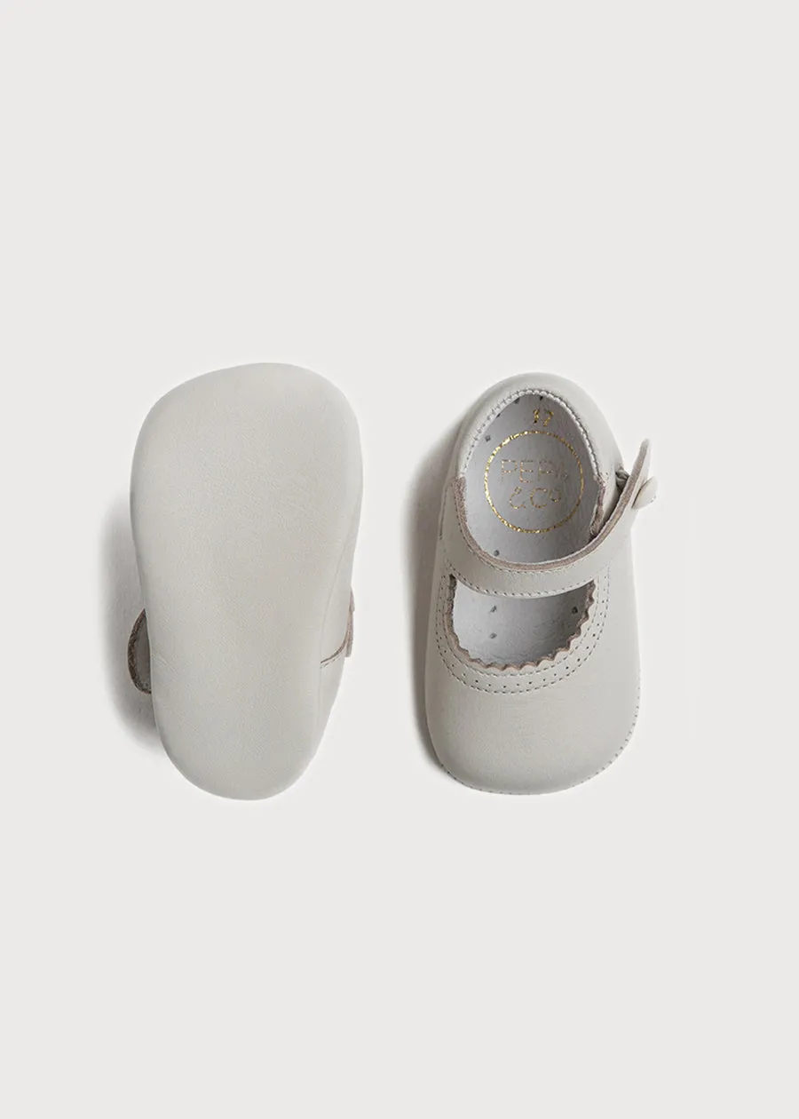 Leather Mary Jane Pram Shoes in Ivory (17-20EU)