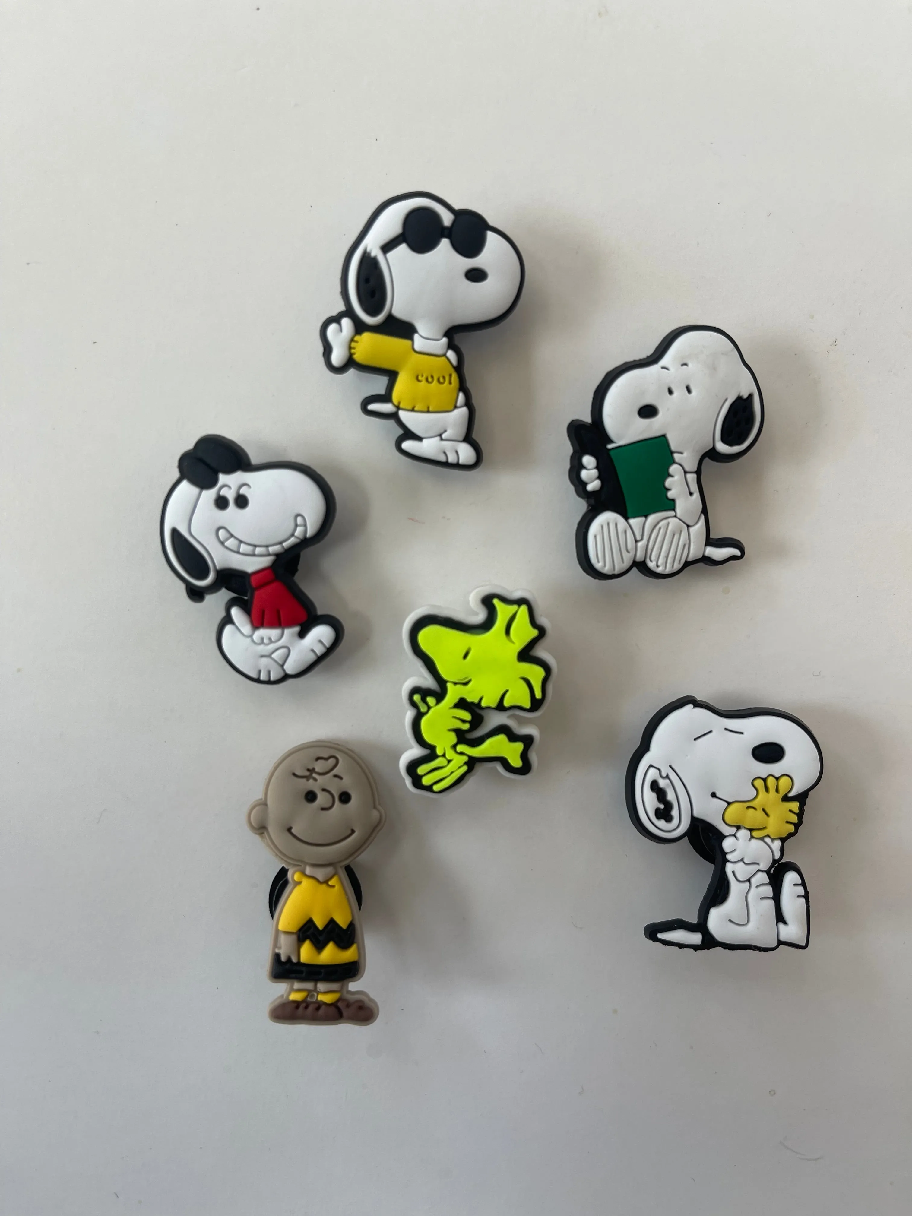 Peanuts Snoopy Cartoon Croc Charms Shoe Charms Decoration 6pcs Set