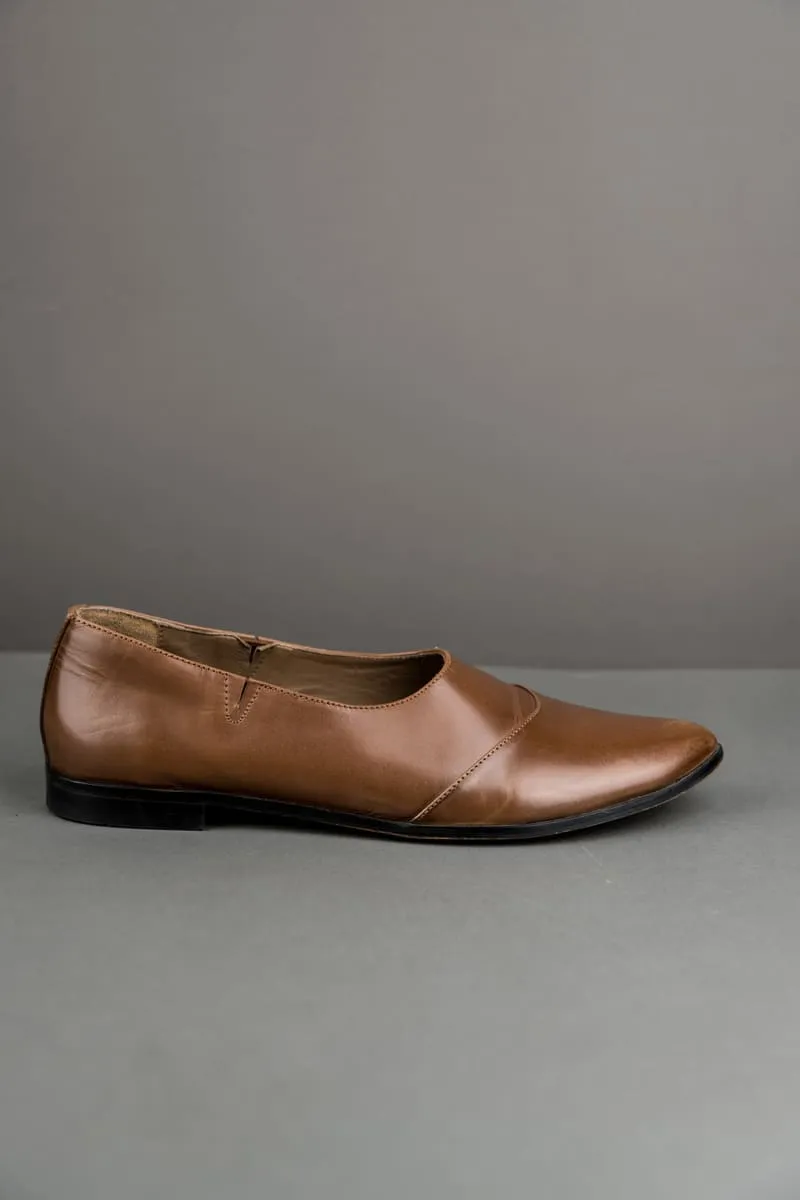 Tan Classic Leather Mojaris